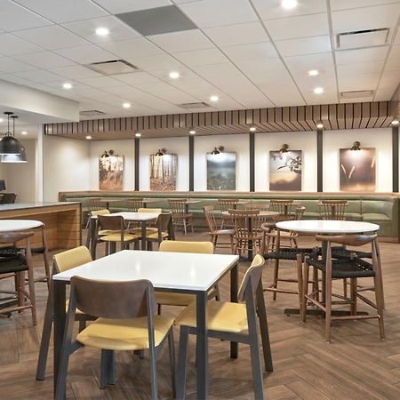 Fairfield Inn & Suites By Marriott Пентиктон Экстерьер фото