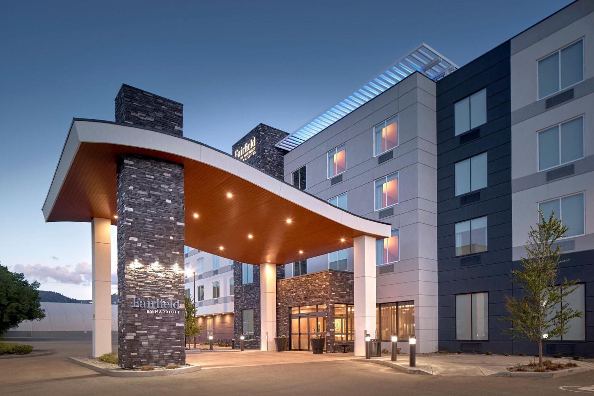 Fairfield Inn & Suites By Marriott Пентиктон Экстерьер фото