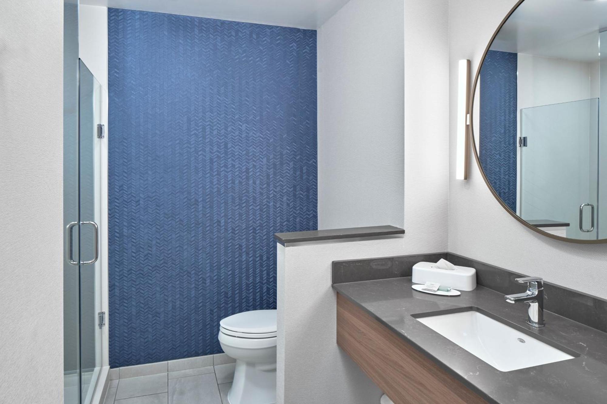 Fairfield Inn & Suites By Marriott Пентиктон Экстерьер фото